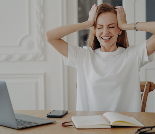 Az imposztor szindróma 5 komoly hatása karrierünkre imposztor szindróma, karrier, mentális egészség, szorongás