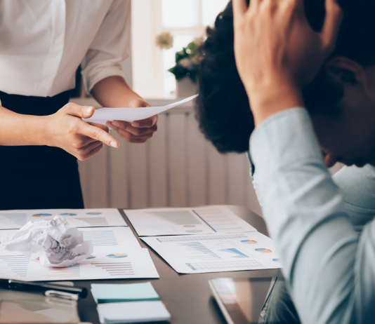 Kiderült: tényleg a főnökeik miatt mondanak fel leggyakrabban a fehérgallérosok rossz főnök, toxikus munkahely, dreamjobs, kutatás, karrier