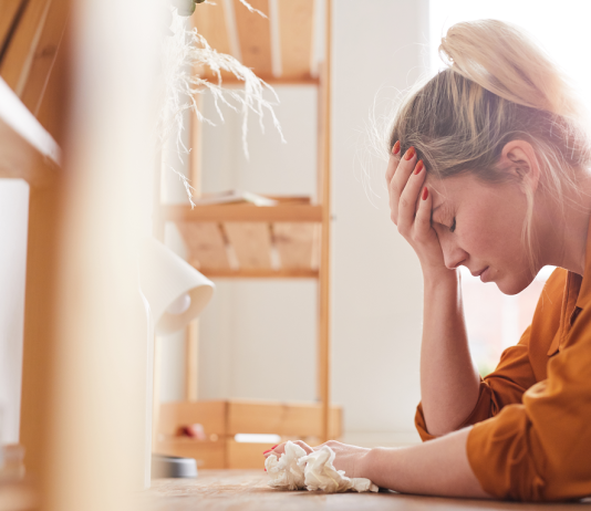 Hogy segíthetek a gyászoló kollégámnak? gyász, kolléga, segítség, munkahely