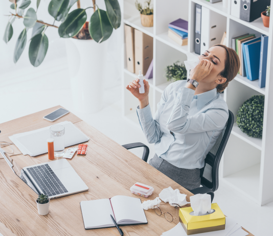 Mártír vagy mással nem törődő, aki betegen megy be dolgozni? betegszabadsag, tappenz, munkahely, betegseg, betegen