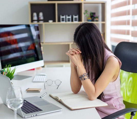 Utálod a munkád? 3 + 1 ok, miért válts azonnal munkahelyváltás, utálom a munkámat, tippek