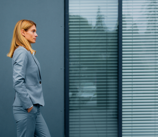 “Először túl fiatal, utána túl öreg” – Nők a munkaerőpiacon nok a munkaeropiacon, noi karrier, diszkriminacio