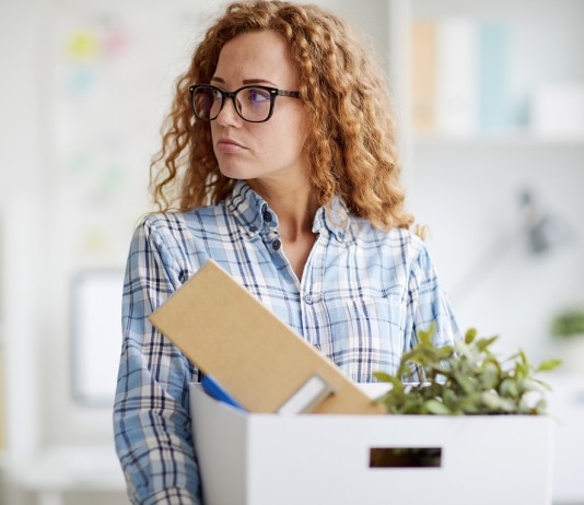 Munkahelyet váltana az alkalmazottak harmada, a vezetők pedig nem is sejtik munkahelyvaltas, felmonas, kutatas, felmeres, ey