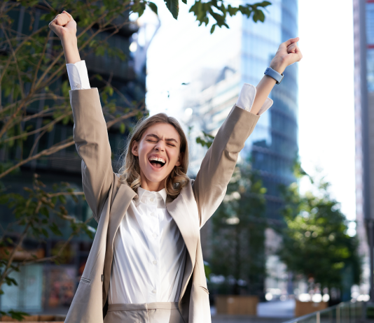 Így ajándékoznak a „nagyok”, avagy a világ legbőkezűbb év végi juttatásai ev vegi juttatasok, bonusz, jutalom