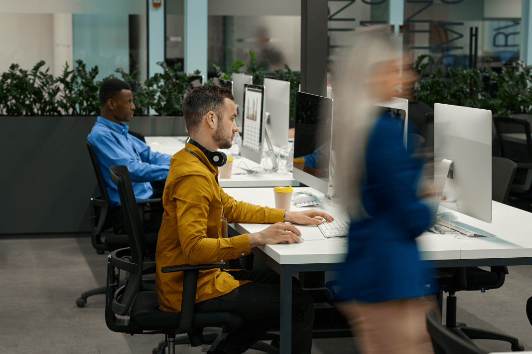 HOL DOLGOZUNK IDÉN? – 2024-ES MUNKAERŐPIACI TRENDEK munkaerőpiaci trendek, karrier, Magyarország, munkavégzés helye