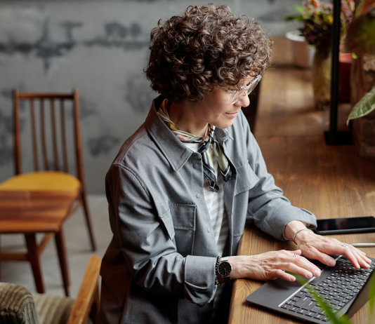 Mesterséges intelligencia: 6 pro tipp a tökéletes prompthoz prompt, ai utasítás, ai, chat gpt, mesterséges intelligencia