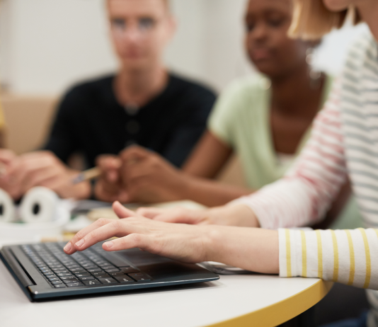 A Z generációsok fele szerint a Chat GPT jobb karrier tanácsot ad, mint a főnökük z generáció, karrier, chat gpt, mesterséges intelligencia, ai