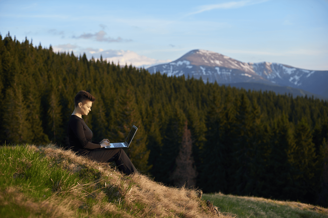 globális munkavállalás, hibrid munkavállalás, kutatás, remote job, távmunka