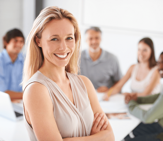 Íme a tippek: így kommunikálj magabiztosan a munkahelyeden magabiztosság, magabiztos kommunikáció, kommunikációs tippek