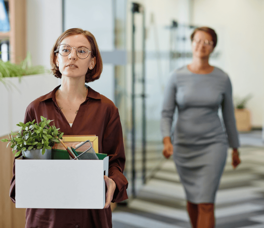 Ezt mondd az állásinterjún, ha kirúgtak az előző munkahelyedről elbocsátás, kirúgás, álláskeresés tippek (1)