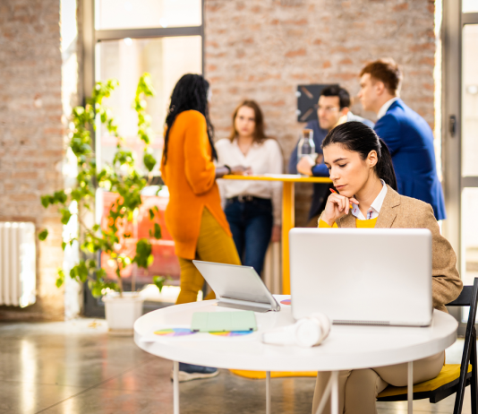 Nem is gondolnád, hogy ez a legkárosabb a munkahelyeden hr, kiégés, munkahely, munkahelyiegészség, unalom