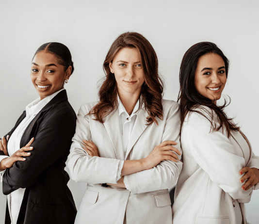 Miért nincs még mindig „elég” női vezető? Talán újra kellene gondolni az eddigi stratégiákat?! munkajog, egyenjogusag, noimunkavallalas, diszkriminacio, vezetes, karrier