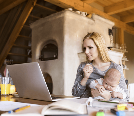 Otthonról végezhető munkák anyukáknak 2. rész otthonról végezhető munka anyukáknak, munka anyukáknak, állás kisgyermekes anyukáknak, munka gyesen lévő anyukáknak
