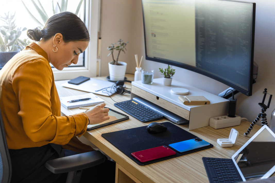 Az otthoni munkavégzés pszichológiája, előnye és hátránya home office, pszcihológia, otthonról végezhető munka