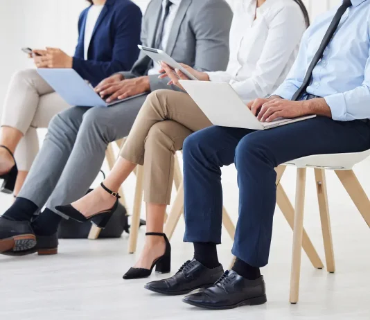 Végtelen körös interjúk: Miért olyan hosszú a kiválasztási folyamat? állásinterjú, interjú folyamat, z-generáció, álláskeresés