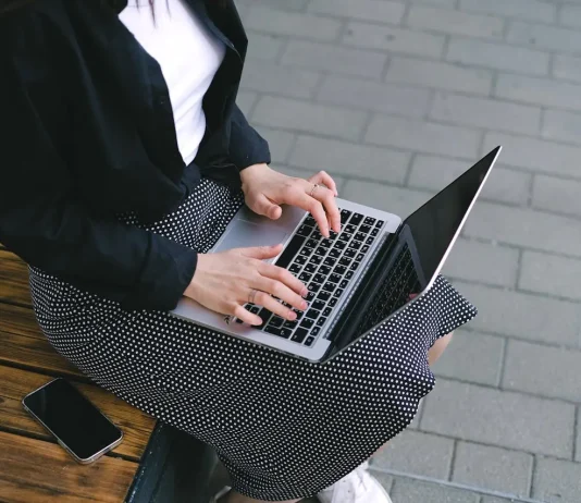 A munkában is jelentkezhet a FOMO FOMO