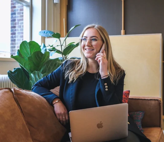 A tanulmány feltárta, milyen mértékben terheli meg az anyaság a női vállalkozókat Tanulmány