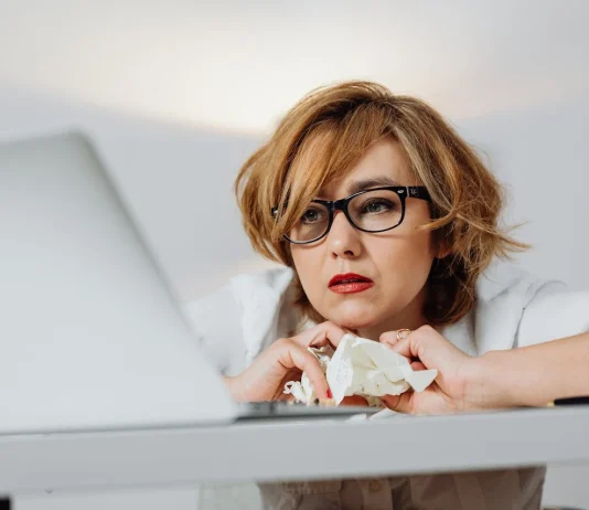 Siralmasan fest a magyar munkavállalók munkakedve Magyar