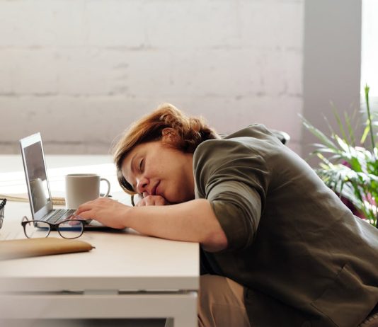 A hibrid munkavégzés rejtett buktatói és lehetőségei Hibrid