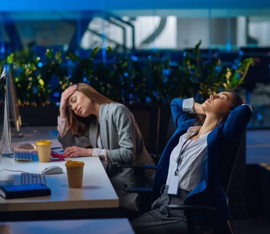 A hosszú munkaórák nem garantálják az előléptetést – sőt, akár vissza is üthetnek