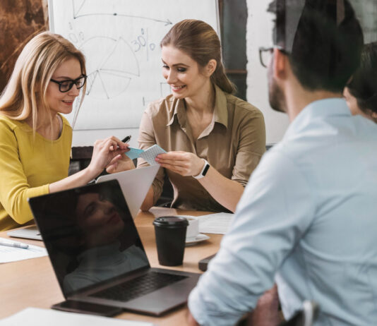 Kiderült, hogy mi történik az agyaddal egy olyan munkanapon, amikor egész nap meetinged van