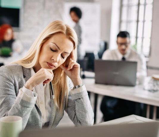 5 munkahelyi szokás, ami az ADHD jele lehet