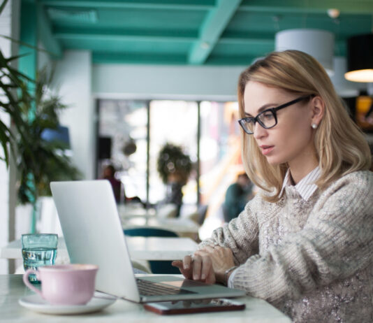 5 mellékállás, ami 2026-ban többet fizet, mint a főállásod